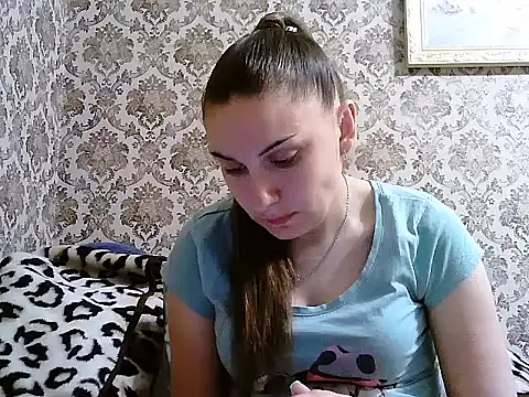 Snapshot of Yuliia30 chatting on 05/21/26, 04:47 Yuliia30 online show from 05/21/26, 04:47