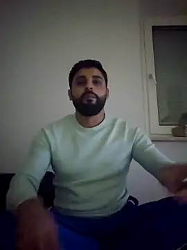 Snapshot of Mehmet2304 chatting on 01/10/25, 10:46 Mehmet2304 online show from 01/10/25, 10:46