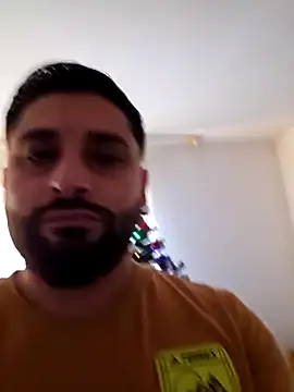 Snapshot of Mehmet2304 chatting on 01/19/25, 03:21 Mehmet2304 online show from 01/19/25, 03:21