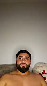 Snapshot of Mehmet2304 chatting on 01/31/25, 11:13 Mehmet2304 online show from 01/31/25, 11:13