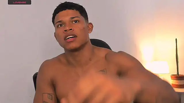 Snapshot of maxsteel177 chatting on 03/11/25, 12:11 maxsteel177 online show from 03/11/25, 12:11