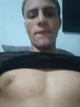 Snapshot of dany_hardy chatting on 10/21/25, 04:02 dany hardy online show from 10/21/25, 04:02