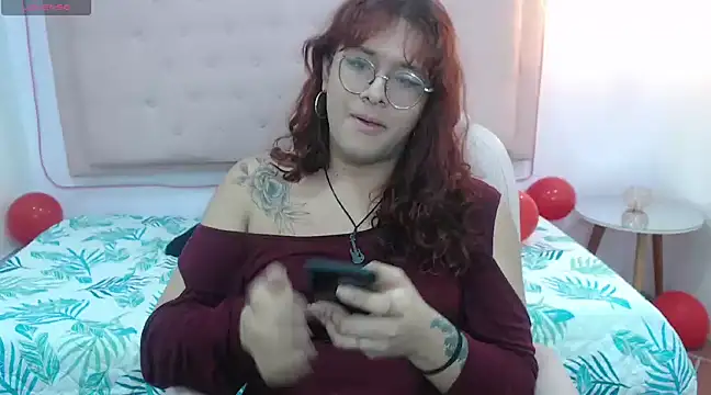 Snapshot of kathepickmanx chatting on 02/16/25, 03:26 kathepickmanx online show from 02/16/25, 03:26