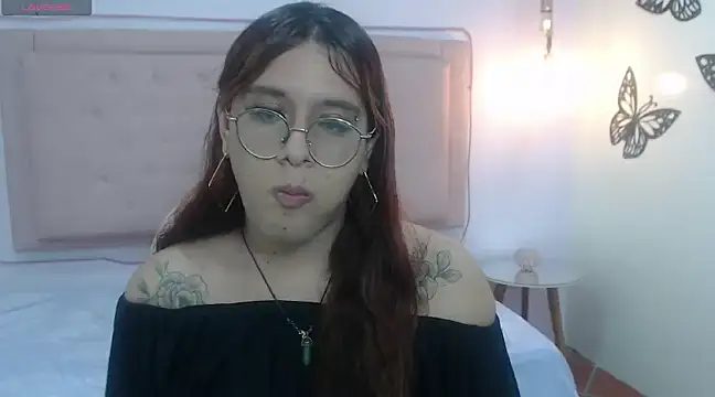 Snapshot of kathepickmanx chatting on 03/19/25, 03:20 kathepickmanx online show from 03/19/25, 03:20