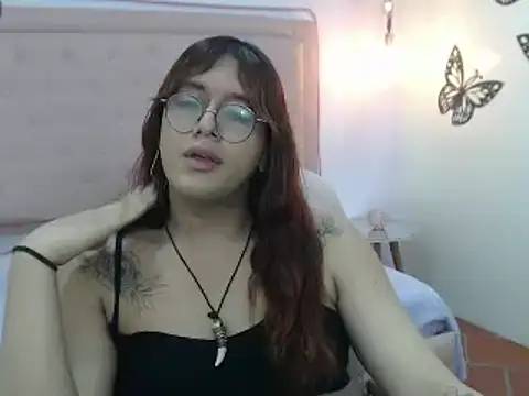 Snapshot of kathepickmanx chatting on 03/20/25, 03:13 kathepickmanx online show from 03/20/25, 03:13