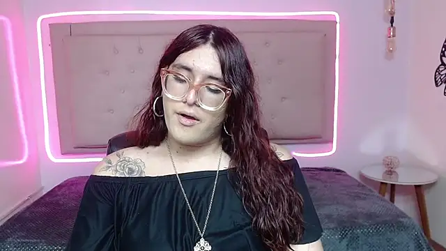 Snapshot of kathepickmanx chatting on 10/01/25, 03:34 kathepickmanx online show from 10/01/25, 03:34