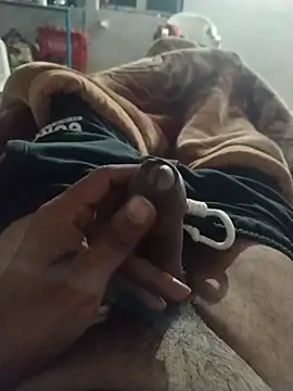 Snapshot of gawwalibhabhi_24 chatting on 11/24/25, 04:07 gawwalibhabhi 24 online show from 11/24/25, 04:07