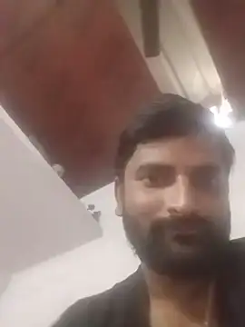 Snapshot of gawwalibhabhi_24 chatting on 12/17/25, 10:10 gawwalibhabhi 24 online show from 12/17/25, 10:10