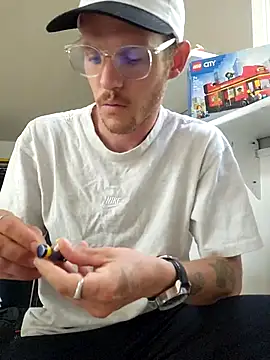 Snapshot of SoxxyNsh chatting on 09/14/25, 05:45 SoxxyNsh online show from 09/14/25, 05:45