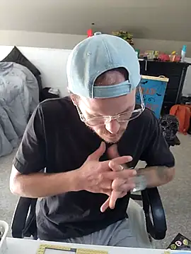 Snapshot of SoxxyNsh chatting on 10/29/25, 03:47 SoxxyNsh online show from 10/29/25, 03:47