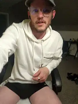 Snapshot of SoxxyNsh chatting on 11/08/25, 01:06 SoxxyNsh online show from 11/08/25, 01:06