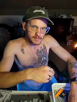 Snapshot of SoxxyNsh chatting on 11/22/25, 04:22 SoxxyNsh online show from 11/22/25, 04:22