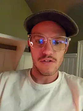 Snapshot of SoxxyNsh chatting on 12/15/25, 05:34 SoxxyNsh online show from 12/15/25, 05:34