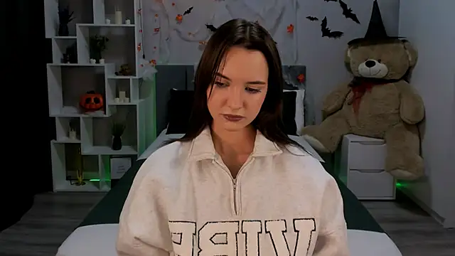 SamanthaaaWalker online show from 10/23/25, 06:50