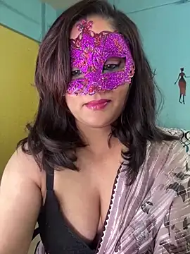 Snapshot of Ayeshaa__25 chatting on 02/02/25, 11:08 Ayeshaa  25 online show from 02/02/25, 11:08