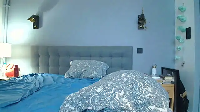 KattyFR online show from 10/27/25, 07:56