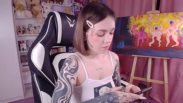 Snapshot of Catharsisi chatting on 01/24/25, 03:24 Catharsisi online show from 01/24/25, 03:24