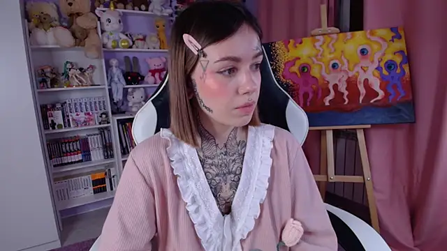 Snapshot of Catharsisi chatting on 02/08/25, 05:29 Catharsisi online show from 02/08/25, 05:29