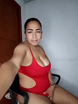 CarolinePolsen online show from 11/29/25, 07:17