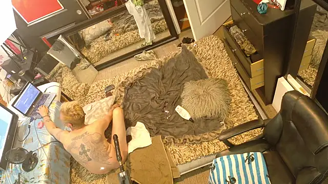 AQuickPhyx online show from 03/16/26, 11:53