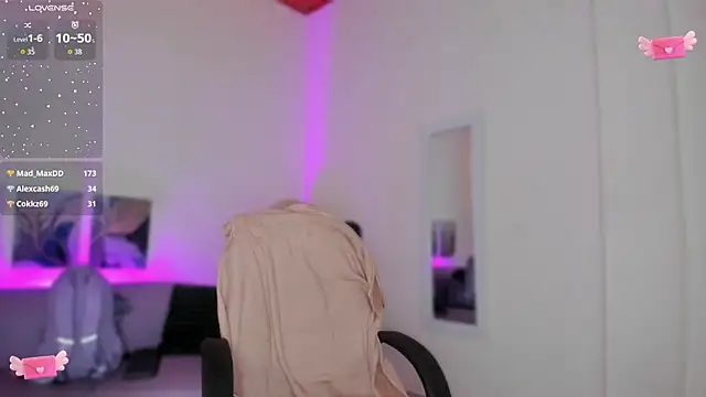 Snapshot of Kathe_slim chatting on 12/13/25, 07:53 Kathe slim online show from 12/13/25, 07:53