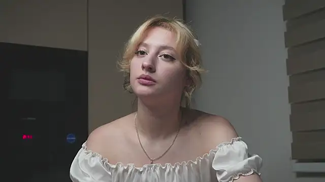 milasmiu online show from 02/20/25, 06:24