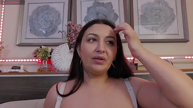 Snapshot of BustyEva_ chatting on 03/17/25, 02:52 BustyEva online show from 03/17/25, 02:52