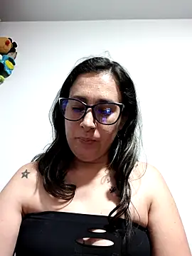 Snapshot of CHARLOTTE_1711 chatting on 11/10/25, 03:49 CHARLOTTE 1711 online show from 11/10/25, 03:49