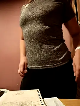 CHARLOTTE 1711 online show from 04/13/26, 03:23