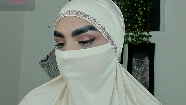 Maissa Alabi online show from 11/22/25, 06:40