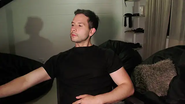 Snapshot of hairyncuteass chatting on 01/27/25, 12:12 hairyncuteass online show from 01/27/25, 12:12