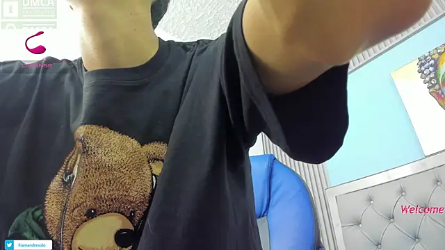 Snapshot of HarolddXL chatting on 10/29/25, 01:02 HarolddXL online show from 10/29/25, 01:02