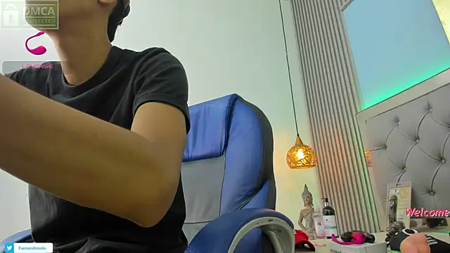 Snapshot of HarolddXL chatting on 11/14/25, 01:54 HarolddXL online show from 11/14/25, 01:54