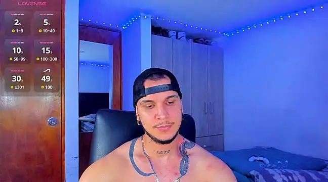 Snapshot of austinoficial chatting on 02/26/25, 08:48 austinoficial online show from 02/26/25, 08:48