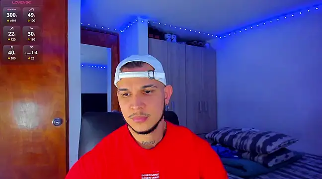 Snapshot of austinoficial chatting on 03/08/25, 01:06 austinoficial online show from 03/08/25, 01:06