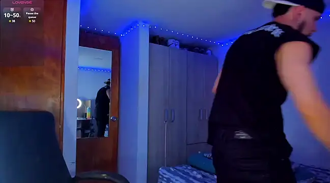 Snapshot of austinoficial chatting on 03/11/25, 01:05 austinoficial online show from 03/11/25, 01:05