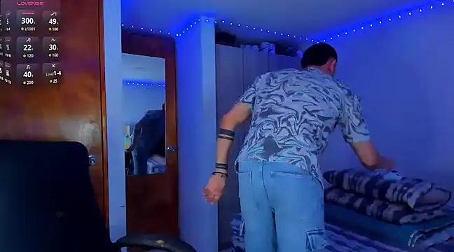 Snapshot of austinoficial chatting on 03/17/25, 01:14 austinoficial online show from 03/17/25, 01:14