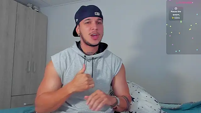 Snapshot of austinoficial chatting on 11/30/25, 07:18 austinoficial online show from 11/30/25, 07:18