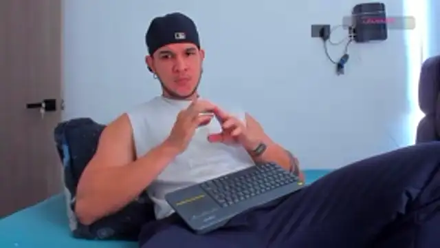 austinoficial online show from 03/14/26, 02:22