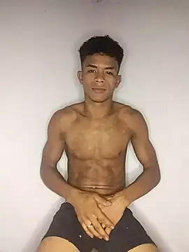 Snapshot of Black_Manba chatting on 02/15/25, 04:47 Black Manba online show from 02/15/25, 04:47