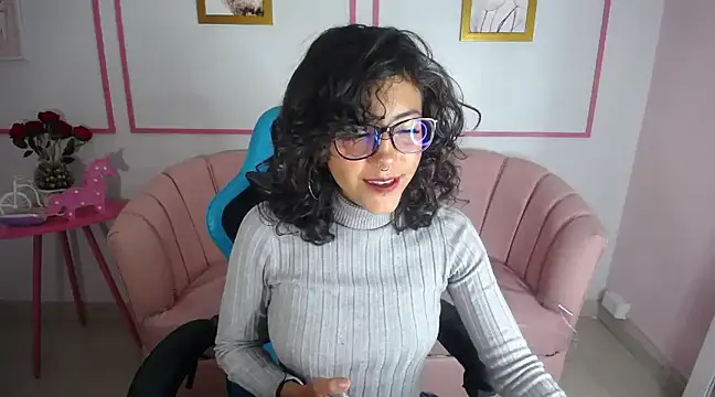 Snapshot of zoe_ch_ chatting on 03/17/25, 09:34 zoe ch online show from 03/17/25, 09:34