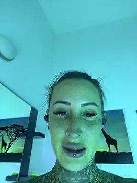 Snapshot of Black_sweet_Rose chatting on 01/23/25, 10:01 Black sweet Rose online show from 01/23/25, 10:01