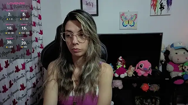 Snapshot of Princezzlove3 chatting on 10/02/25, 02:18 Princezzlove3 online show from 10/02/25, 02:18