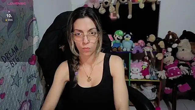 Snapshot of Princezzlove3 chatting on 11/26/25, 12:11 Princezzlove3 online show from 11/26/25, 12:11