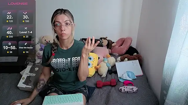 Snapshot of Princezzlove3 chatting on 02/13/26, 12:56 Princezzlove3 online show from 02/13/26, 12:56