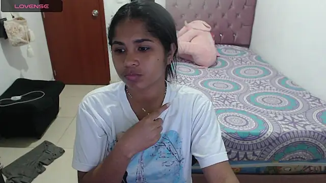 Snapshot of july-feria chatting on 01/13/25, 12:30 july-feria online show from 01/13/25, 12:30