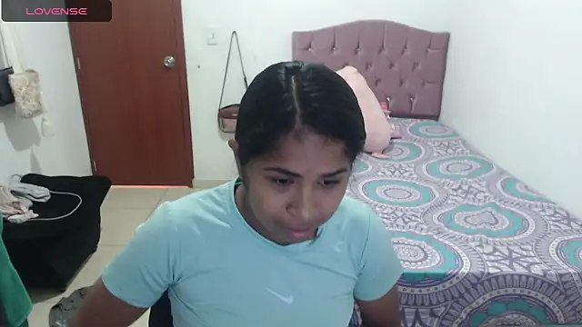 Snapshot of july-feria chatting on 01/28/25, 04:30 july-feria online show from 01/28/25, 04:30