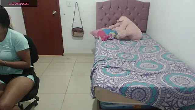 Snapshot of july-feria chatting on 01/28/25, 08:36 july-feria online show from 01/28/25, 08:36