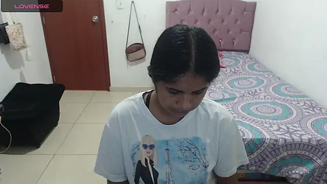 Snapshot of july-feria chatting on 02/05/25, 09:50 july-feria online show from 02/05/25, 09:50