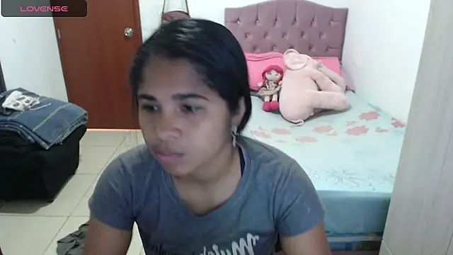 Snapshot of july-feria chatting on 09/28/25, 04:12 july-feria online show from 09/28/25, 04:12